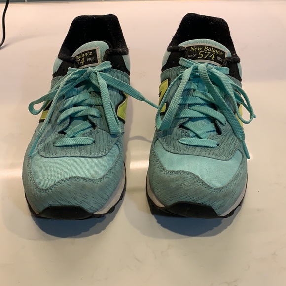 New balance sneakers - Picture 4 of 5